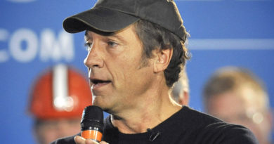 No Mike Rowe did not actually say this.